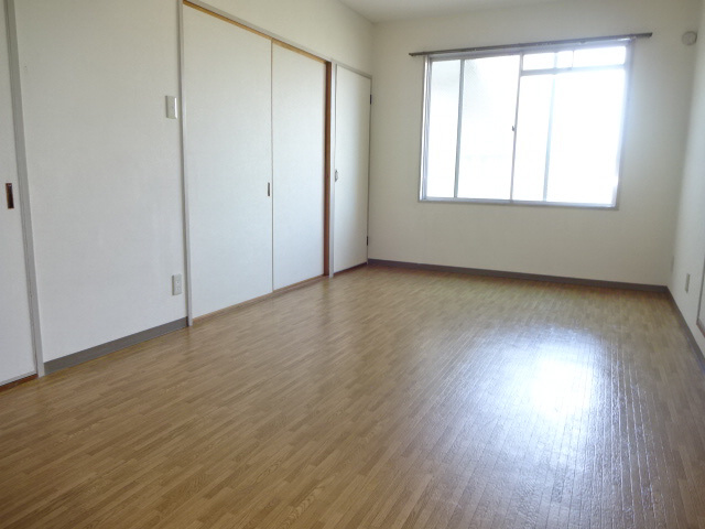 大西マンションの居間・リビング