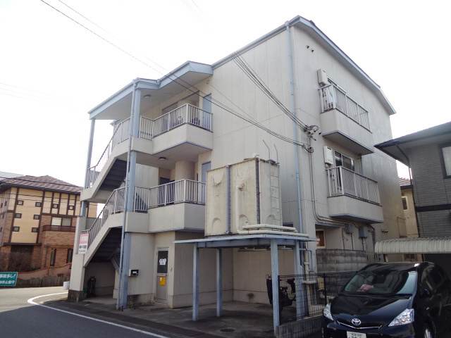 大西マンションの外観