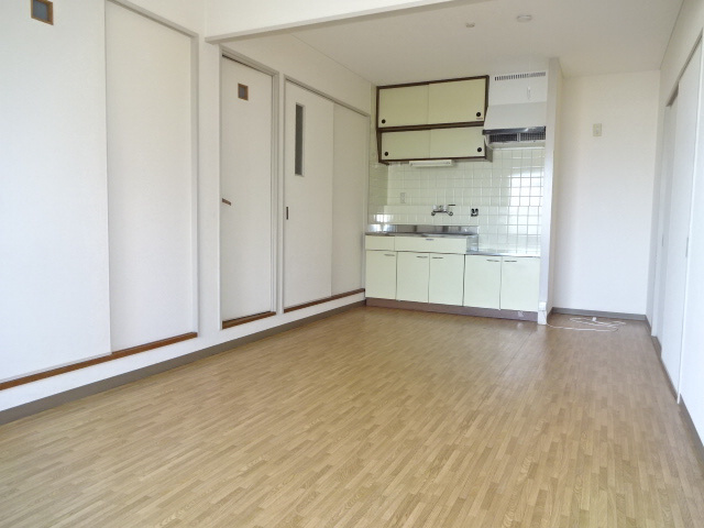 大西マンションの居間・リビング