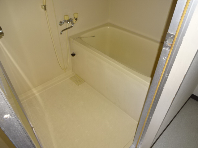 大西マンションの浴室