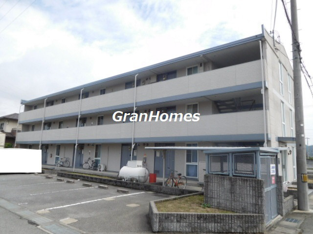 ハイツ松本の外観