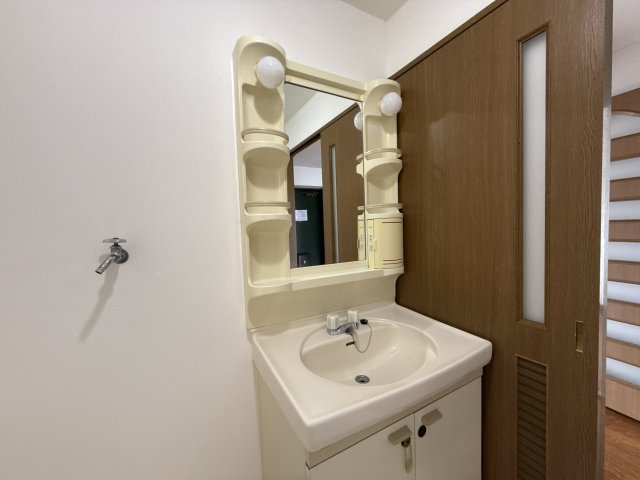 メゾンⅠの洗面所