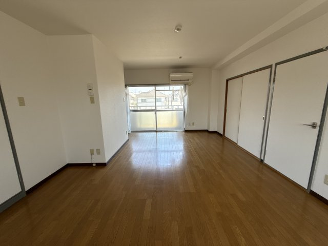 モアークレスト飾磨の居間・リビング