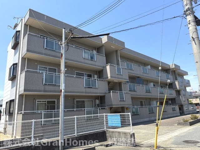 モアークレスト飾磨の外観