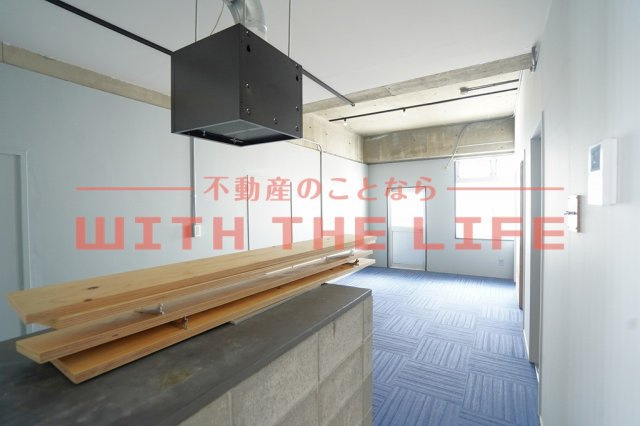R-BLDG02【キャッシュバック対象物件】の居間・リビング|こちらの居間で趣味の時間をお楽しみください