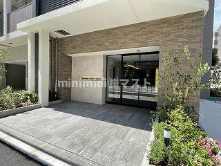 プライムアーバン南森町のエントランス
