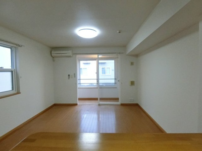 【居間・リビング】 | アークレジデンスＡ | イメージB101号室写真