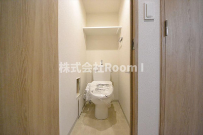【トイレ】 | プレサンス堺筋本町エグゼブラン | 落ち着いた色調のトイレです