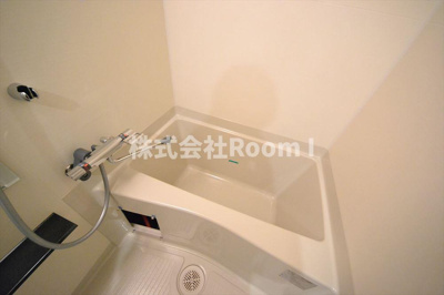 【浴室】 | プレサンス堺筋本町エグゼブラン | ゆったり過ごせるお風呂です