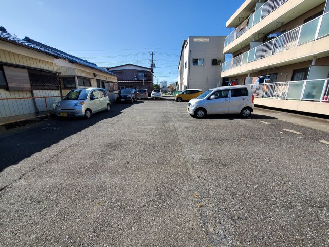 メゾンやまとの駐車場|駐車場です