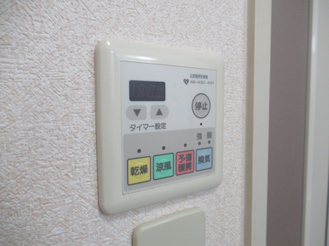 プラザハイツ二ツ屋F棟の浴室