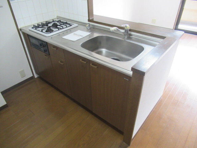 プラザハイツ二ツ屋F棟のキッチン