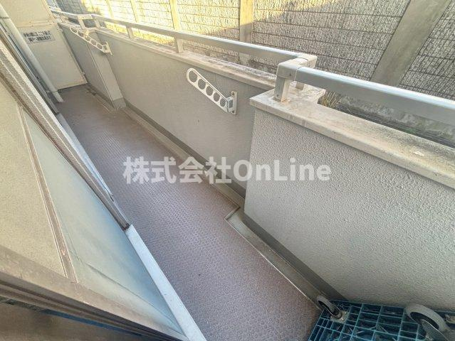 ドゥヴァンルパルク川村のバルコニー