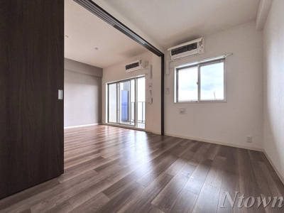 【内装】 | S-RESIDENCE茶屋ヶ坂East | 明るい色調の室内です