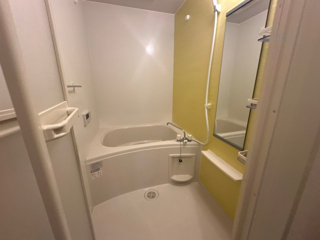 ノアＢの浴室