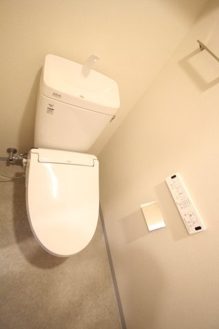 グランカーサ川崎生田のトイレ|同じ間取りの違うお部屋の写真になります。