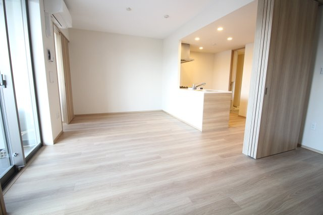 グランカーサ川崎生田の居間・リビング|同じ間取りの違うお部屋の写真になります。