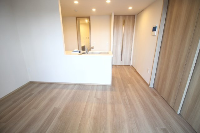 グランカーサ川崎生田の居間・リビング|同じ間取りの違うお部屋の写真になります。