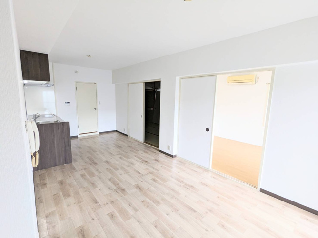 【居間・リビング】 | イスズハイツベル苦楽園P-1