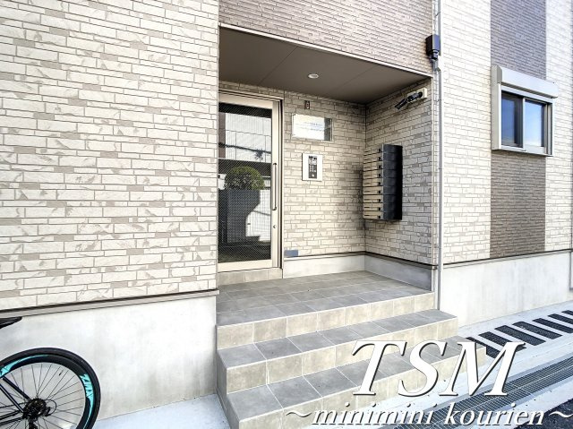 アート萱島Ｅａｓｔ Ａのエントランス