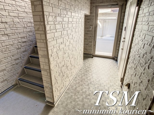 アート萱島Ｅａｓｔ Ａのエントランス