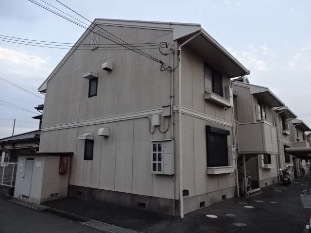 エクセレントパレスA棟の外観