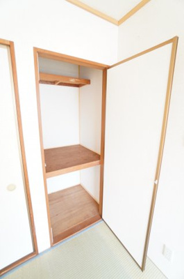 【収納】 | ヴィラモデルナB | ※同物件・反転タイプの写真です。