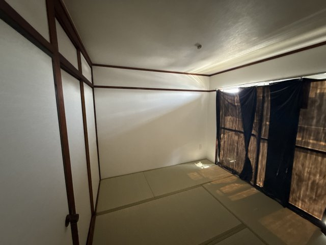シャトー東洋の和室