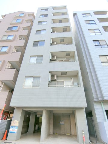プレール・ドゥーク羽田WESTの外観
