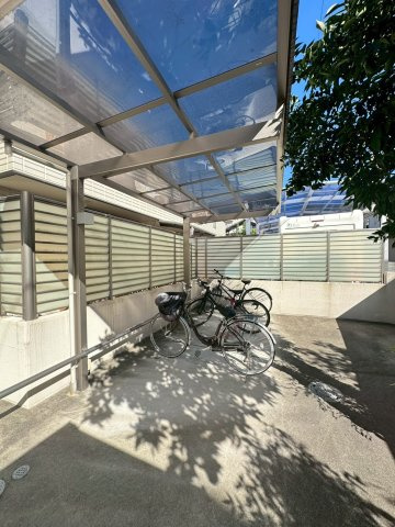 ブライトテラスの駐車場