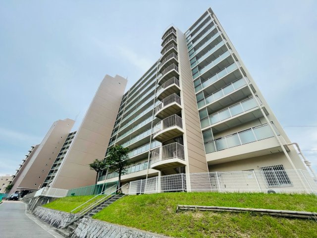 北須磨団地D１棟の外観