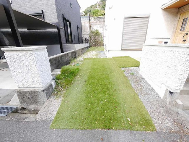 高尾台3丁目戸建の駐車場