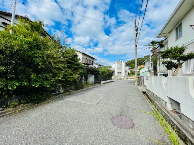 神戸市北区筑紫が丘8丁目土地の前面道路含む現地写真