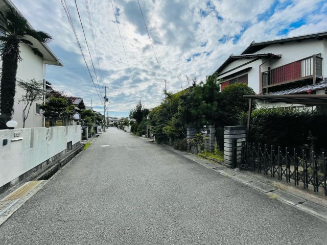 神戸市北区筑紫が丘8丁目土地の前面道路含む現地写真