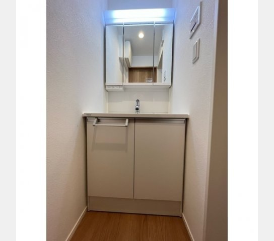 Kolet市が尾#02の洗面所