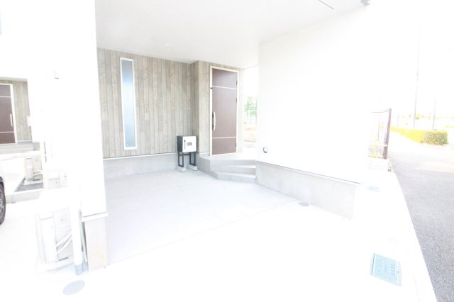 Kolet市が尾#02の玄関