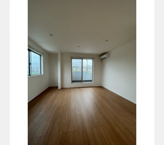 Kolet市が尾#02の居間・リビング