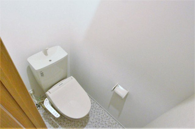 【トイレ】 | ビュトカイユ | 参考写真（同物件別部屋）