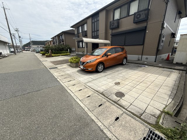 Live-Townの駐車場