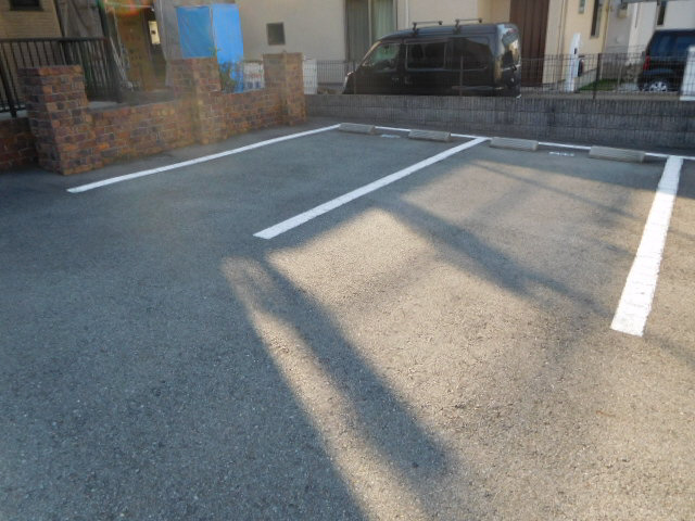 ルミエールの駐車場