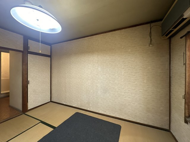 レアール増位本町の居間・リビング