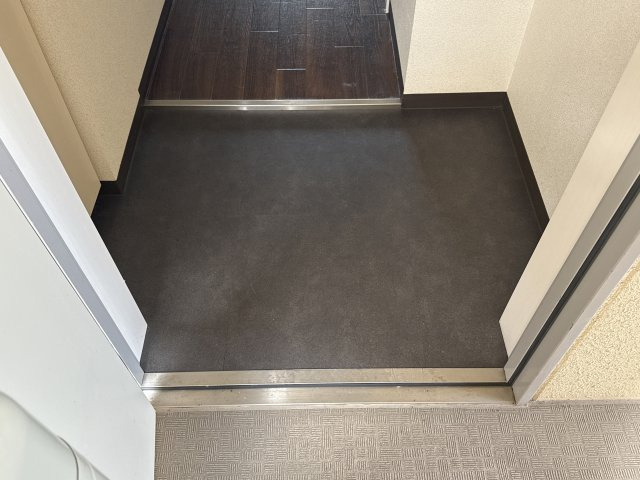 レジデンスＭ姫路の玄関