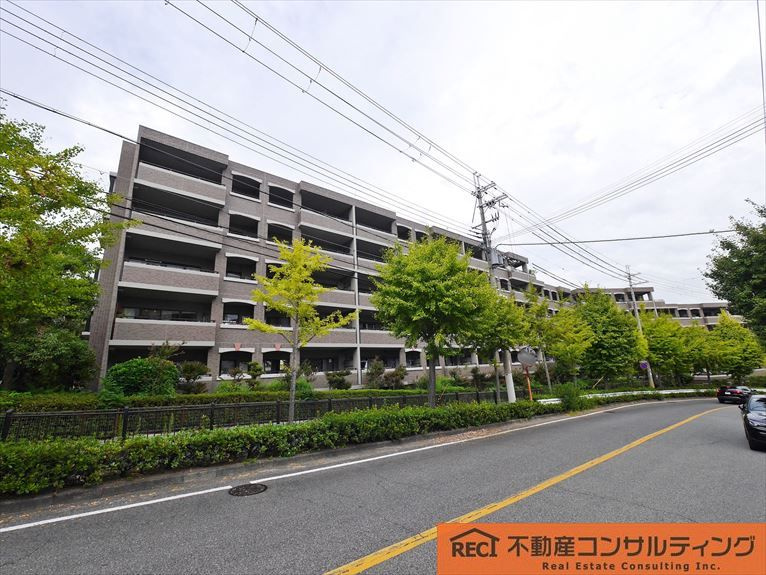 ロイヤルアーク芦屋の外観|エレベーター有