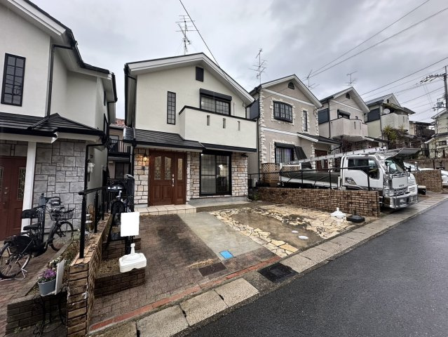 ＪＲ奈良線『木幡』駅まで徒歩１４分＆２沿線利用可能◎リフォーム済み美宅◎駐車２台ＯＫ◎宇治市木幡南山の外観|外観