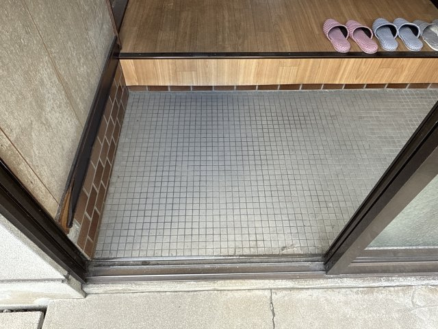 飯田（橋本）貸家Ⅰの玄関