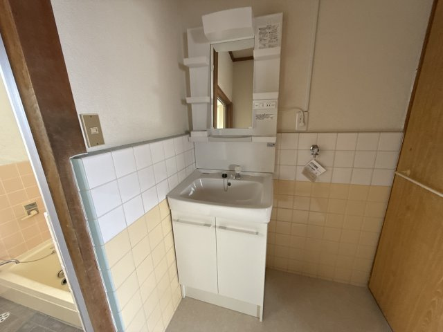 飯田（橋本）貸家Ⅰの洗面所