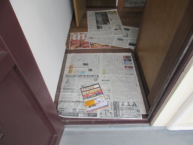 浦岡マンションの玄関