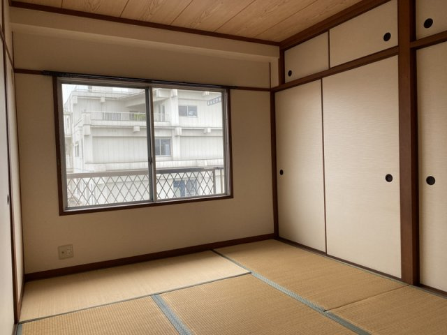 マンション鳩岡の寝室