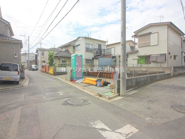 川越市砂３期　新築戸建の外観|前面道路含む外観　基礎