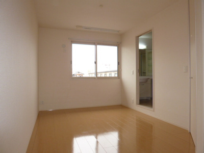 【寝室】 | ウィングパレス明神 | 洋室